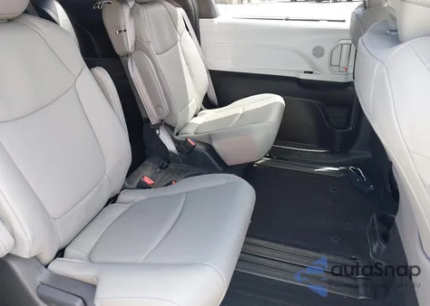 2025 Toyota Sienna Xle z USA, uszkodzony, nr VIN 5TDJRKEC3SS236876